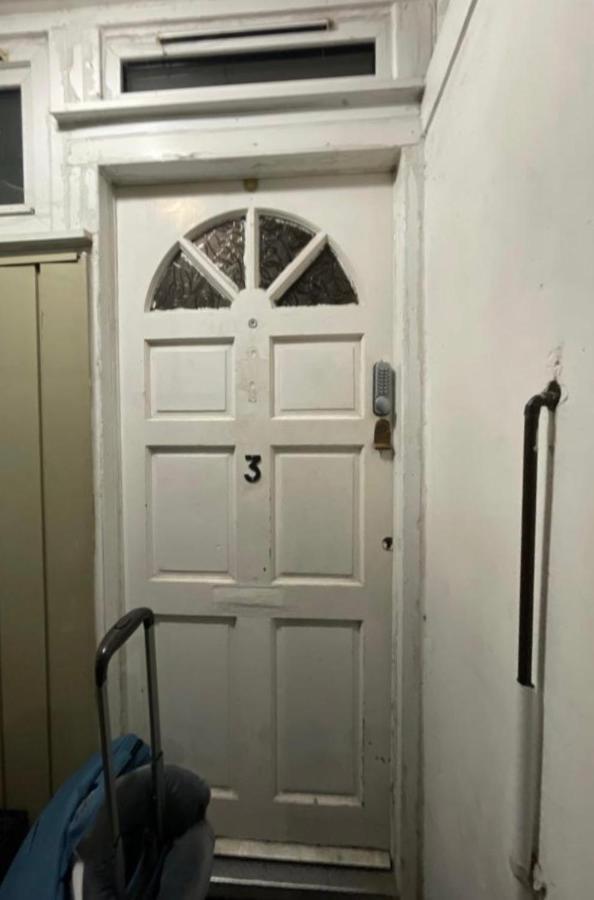 Arbnb Comfy Sleep Guest House Self Catering Private Bedrooms 60 Pound Per Night Per Person لندن المظهر الخارجي الصورة